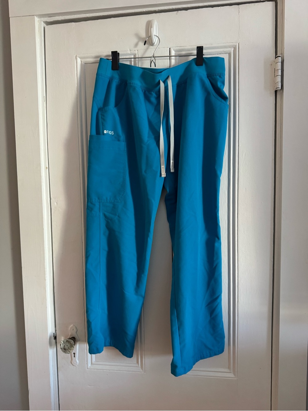 Figs Womens straight leg petite Joggers - Extreme Blue